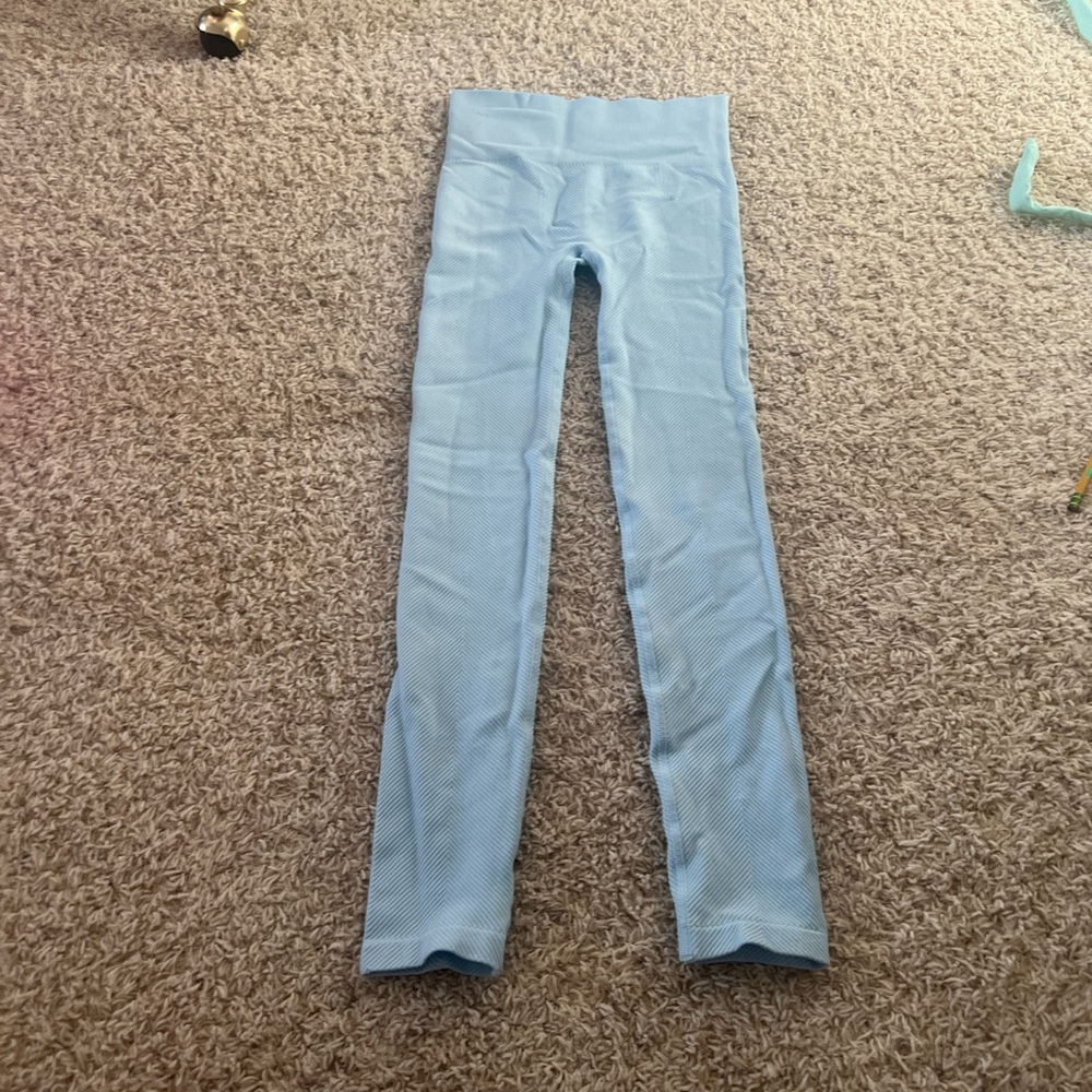 Light blue textured leggings